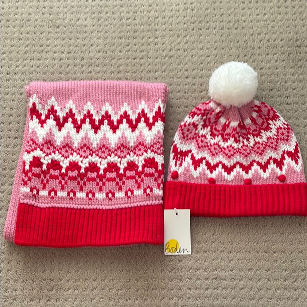 Boden girls knitted scarf and matching hat. Size 5-8y. Pink and red.